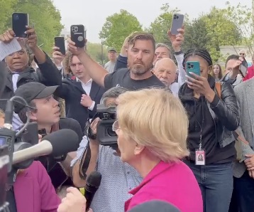 Pro-lifer tells Elizabeth Warren to repent to her face…